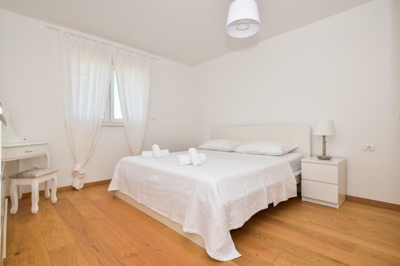 Apartment Ricca Seaview Макарська Екстер'єр фото