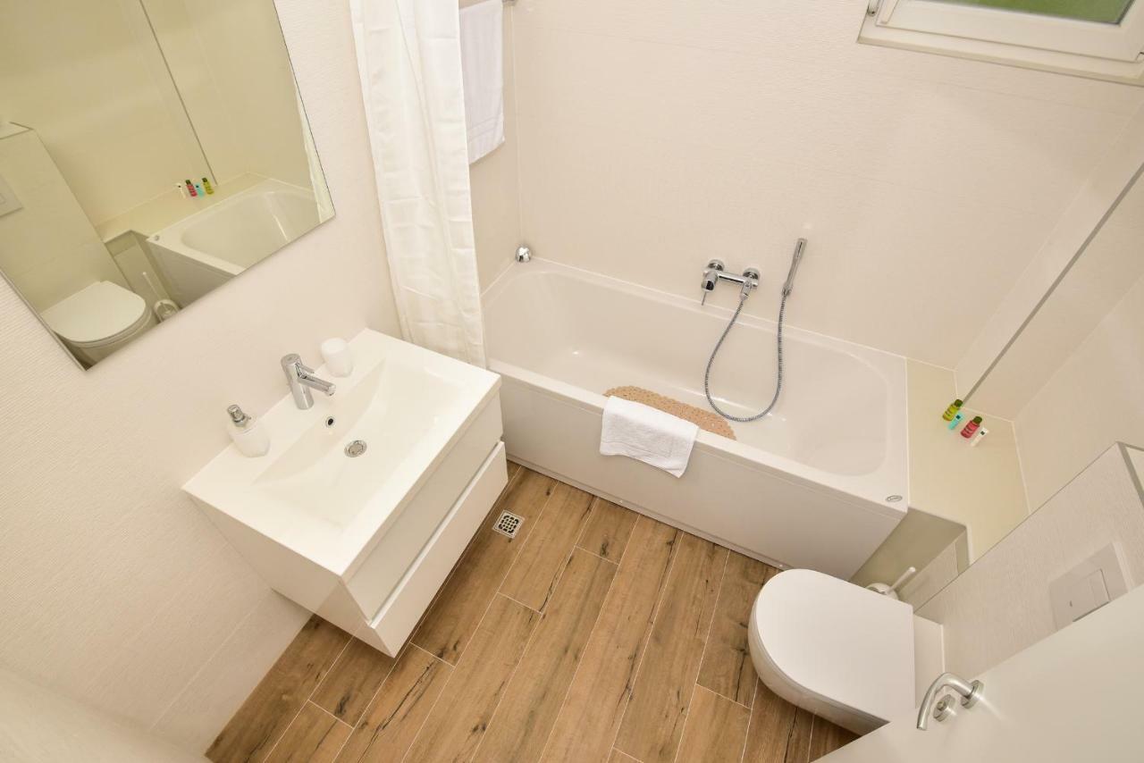 Apartment Ricca Seaview Макарська Екстер'єр фото